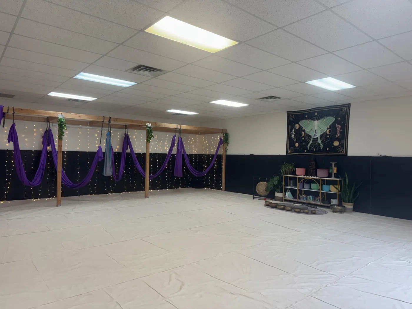The Luna Alchemy studio floor, open and ready for a sound bath